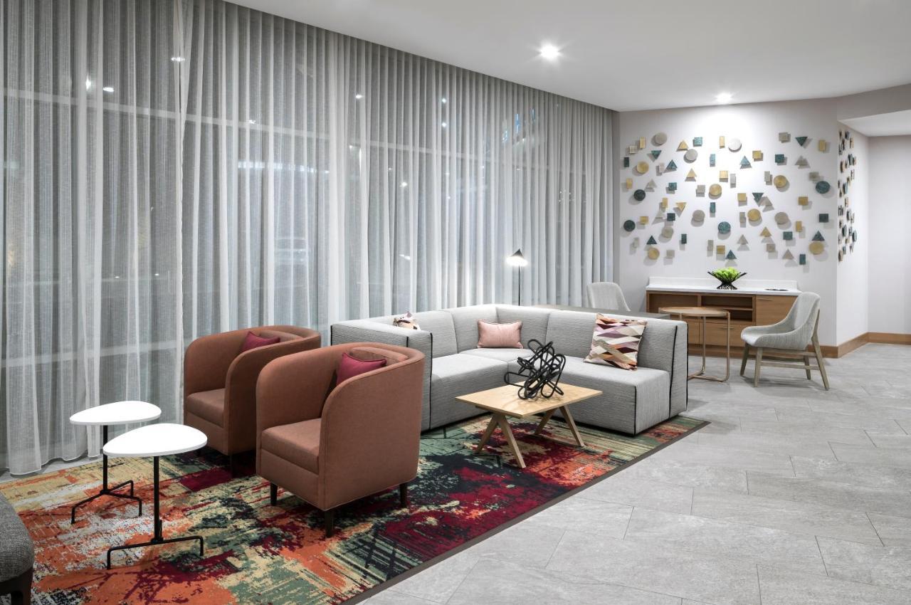 Hyatt House Phoenix 4*