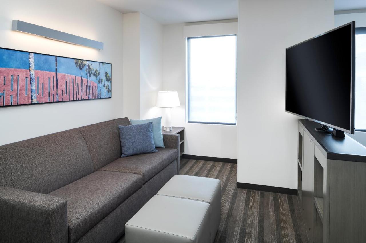 Hyatt House Phoenix Hotel Tempe