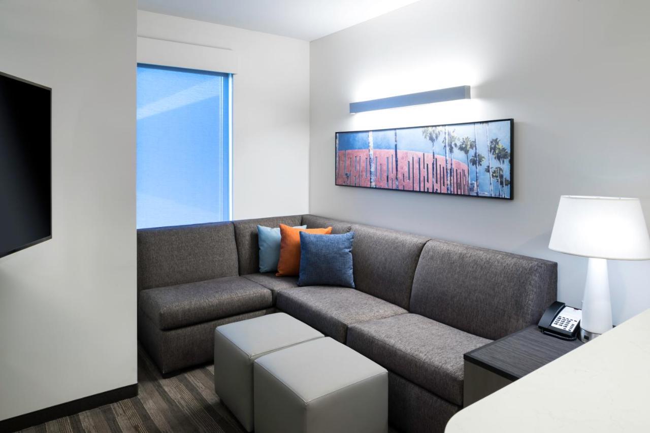 Hyatt House Phoenix 4*