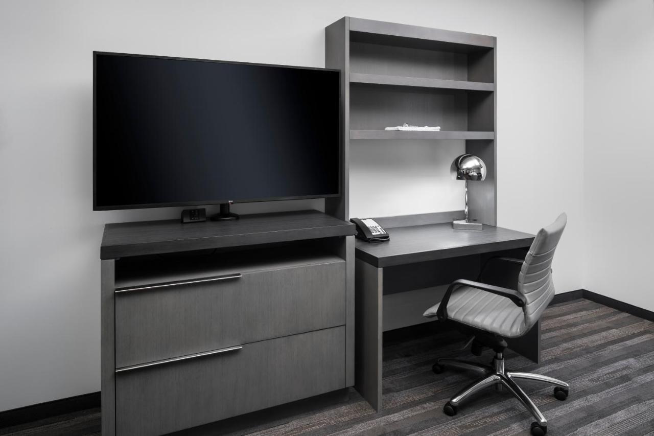 Hyatt House Phoenix 4*